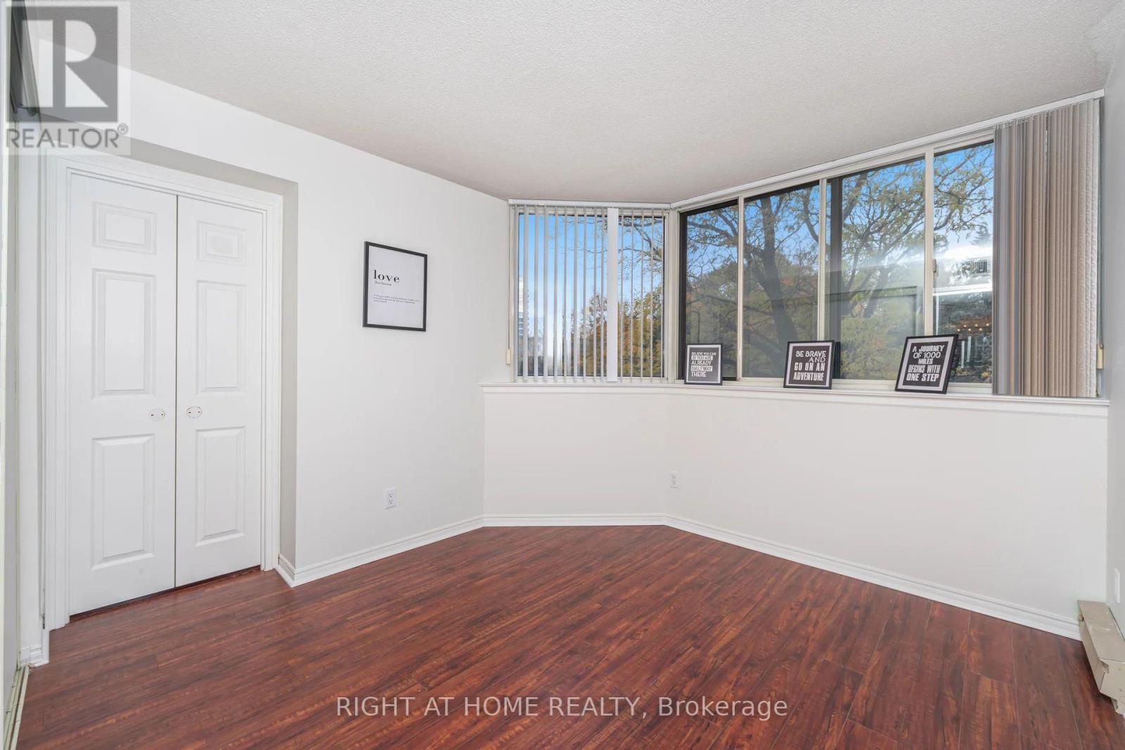 208 - 1360 Rathburn Road E, Mississauga, Ontario  L4W 4H4 - Photo 25 - W12785994