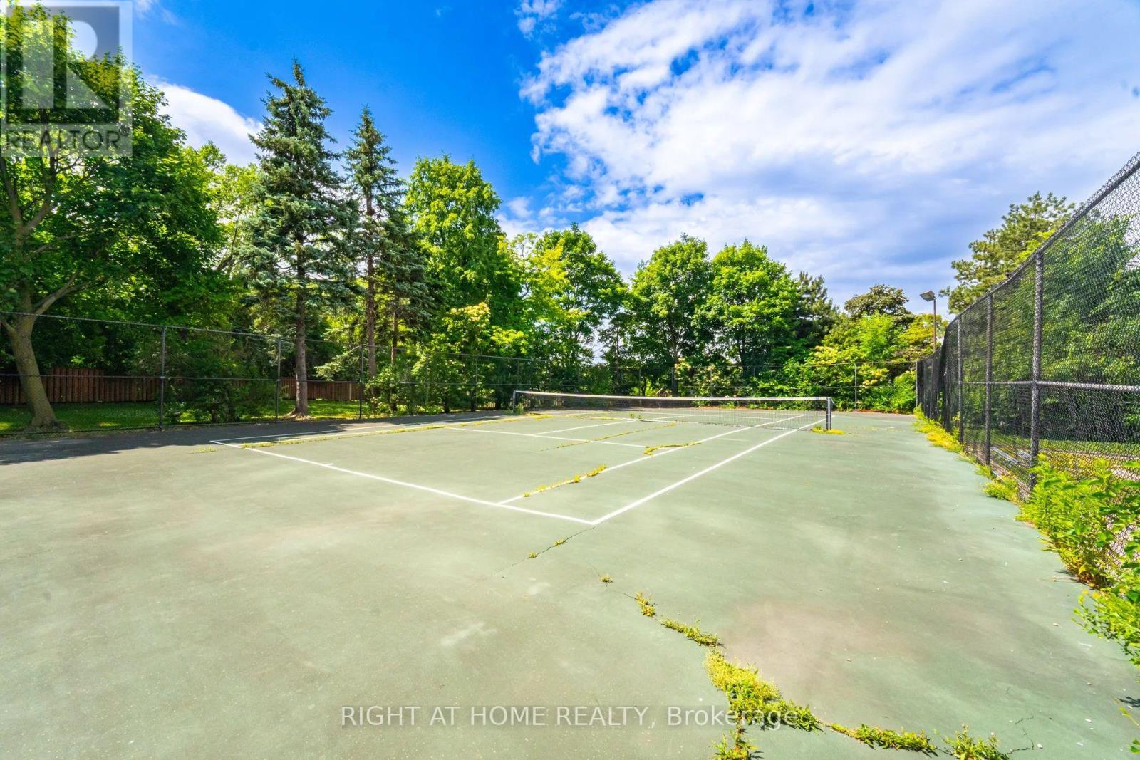 208 - 1360 Rathburn Road E, Mississauga, Ontario  L4W 4H4 - Photo 7 - W12785994