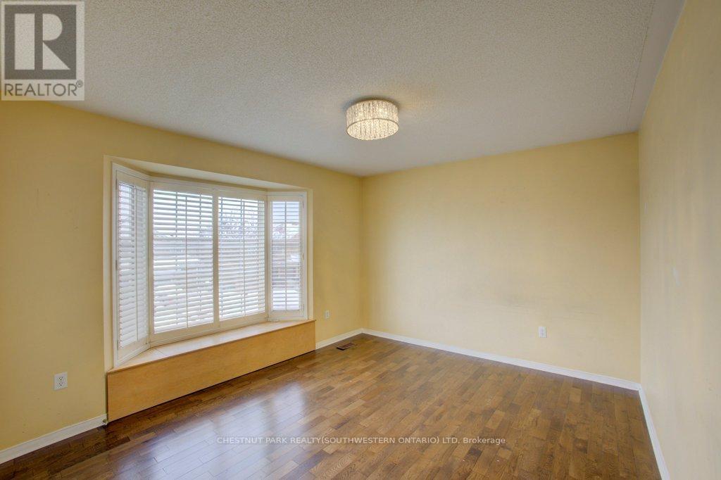 8 Waterdale Road, Brampton, Ontario  L7A 1S7 - Photo 31 - W12785998