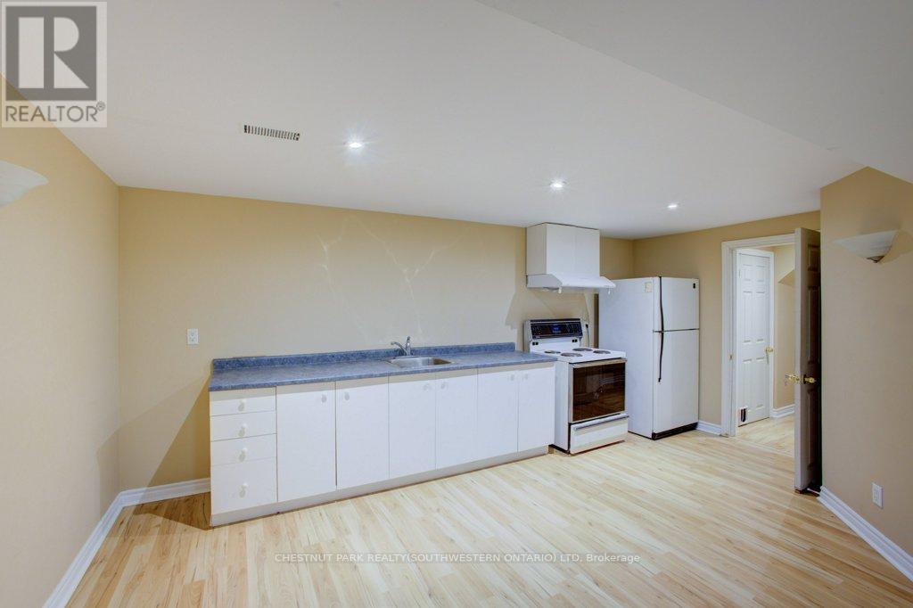 8 Waterdale Road, Brampton, Ontario  L7A 1S7 - Photo 35 - W12785998