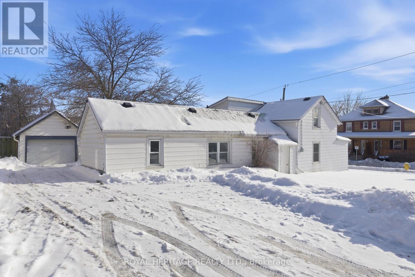 18 Spring Street, Quinte West, Ontario  K8V 3Y5 - Photo 1 - X12785982
