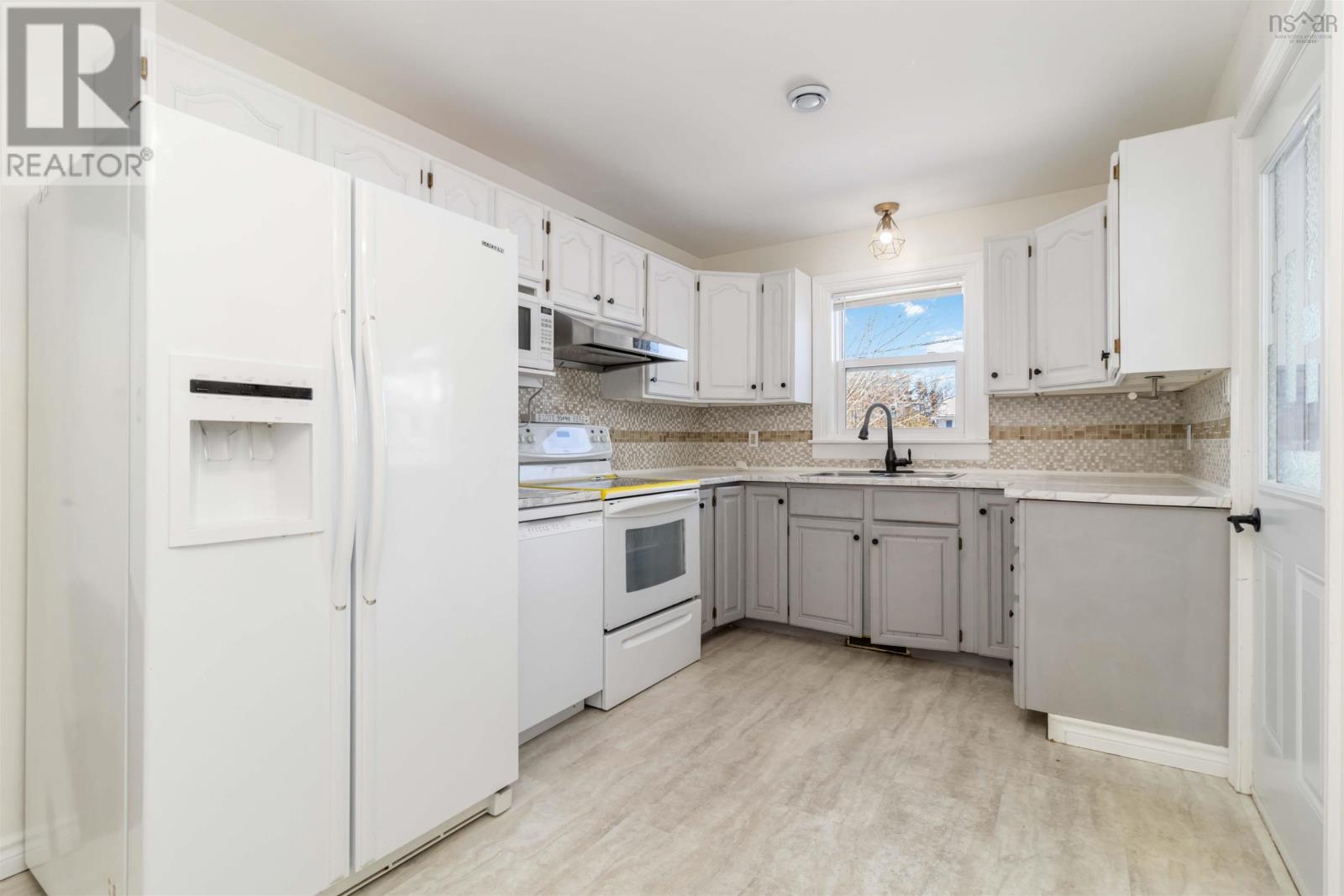 24 Laurie Drive, Lower Sackville, Nova Scotia  B4E 1G2 - Photo 15 - 202602687