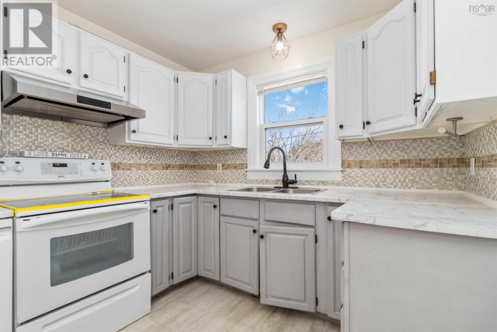 24 Laurie Drive, Lower Sackville, Nova Scotia  B4E 1G2 - Photo 14 - 202602687