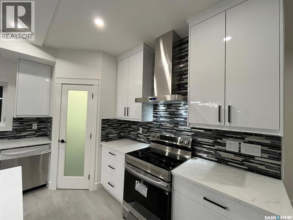 238 Stromberg Court, Saskatoon, Saskatchewan  S7L 6M9 - Photo 1 - SK028496