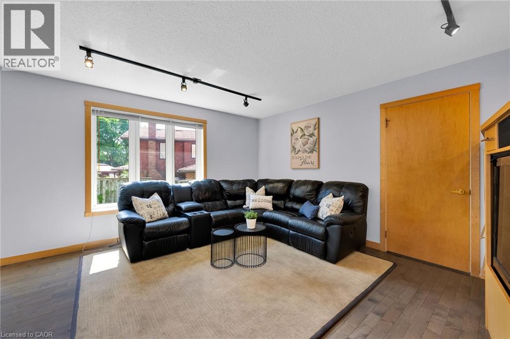 33 Walnut Drive, Guelph, Ontario  N1E 4B4 - Photo 14 - 40804729