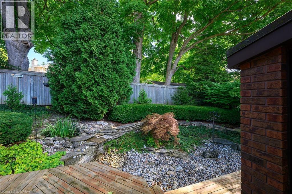 33 Walnut Drive, Guelph, Ontario  N1E 4B4 - Photo 41 - 40804729