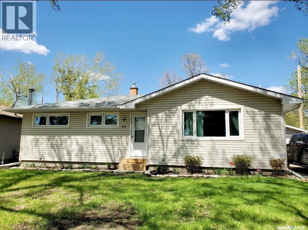 44 Mccusker Avenue, Regina, Saskatchewan  S4R 4L6 - Photo 1 - SK028388