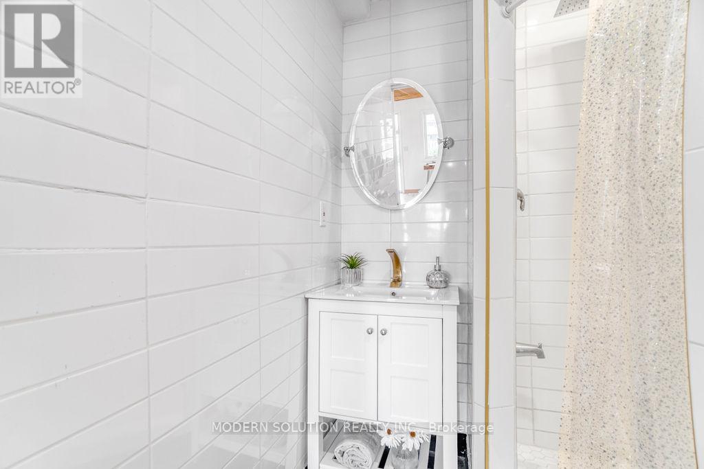 43 Harmony Avenue, Toronto, Ontario  M1K 3L6 - Photo 13 - E12786026