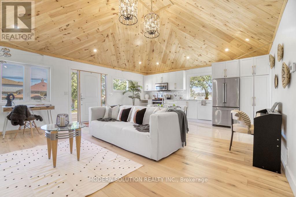 43 Harmony Avenue, Toronto, Ontario  M1K 3L6 - Photo 5 - E12786026