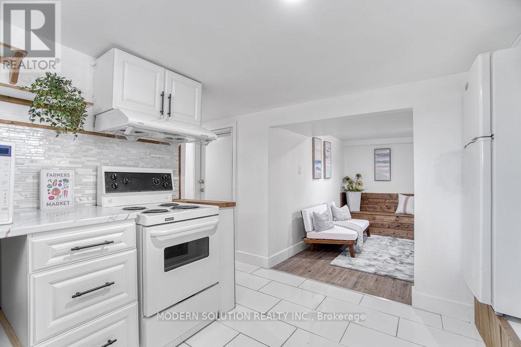 43 Harmony Avenue, Toronto, Ontario  M1K 3L6 - Photo 5 - E12786042