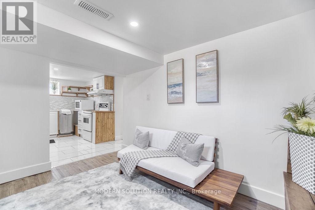 43 Harmony Avenue, Toronto, Ontario  M1K 3L6 - Photo 8 - E12786042