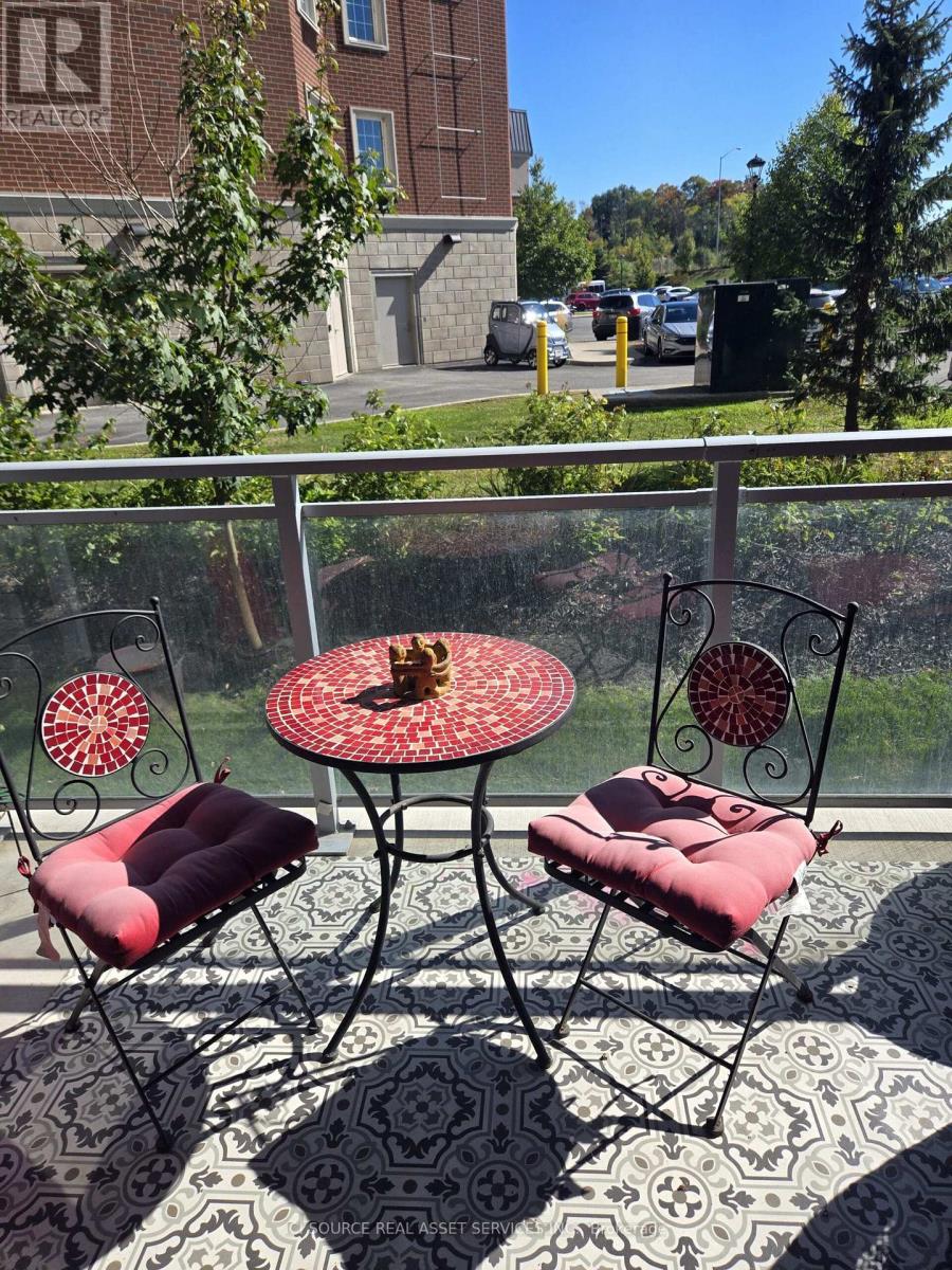 209 - 58 Lakeside Terrace, Barrie (Little Lake), Ontario  L4M 0L5 - Photo 11 - S12786016