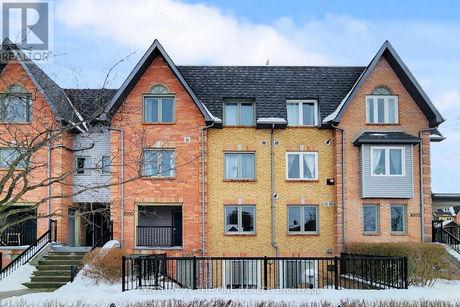 1004 - 75 Weldrick Road E, Richmond Hill, Ontario  L4C 0H9 - Photo 2 - N12778168