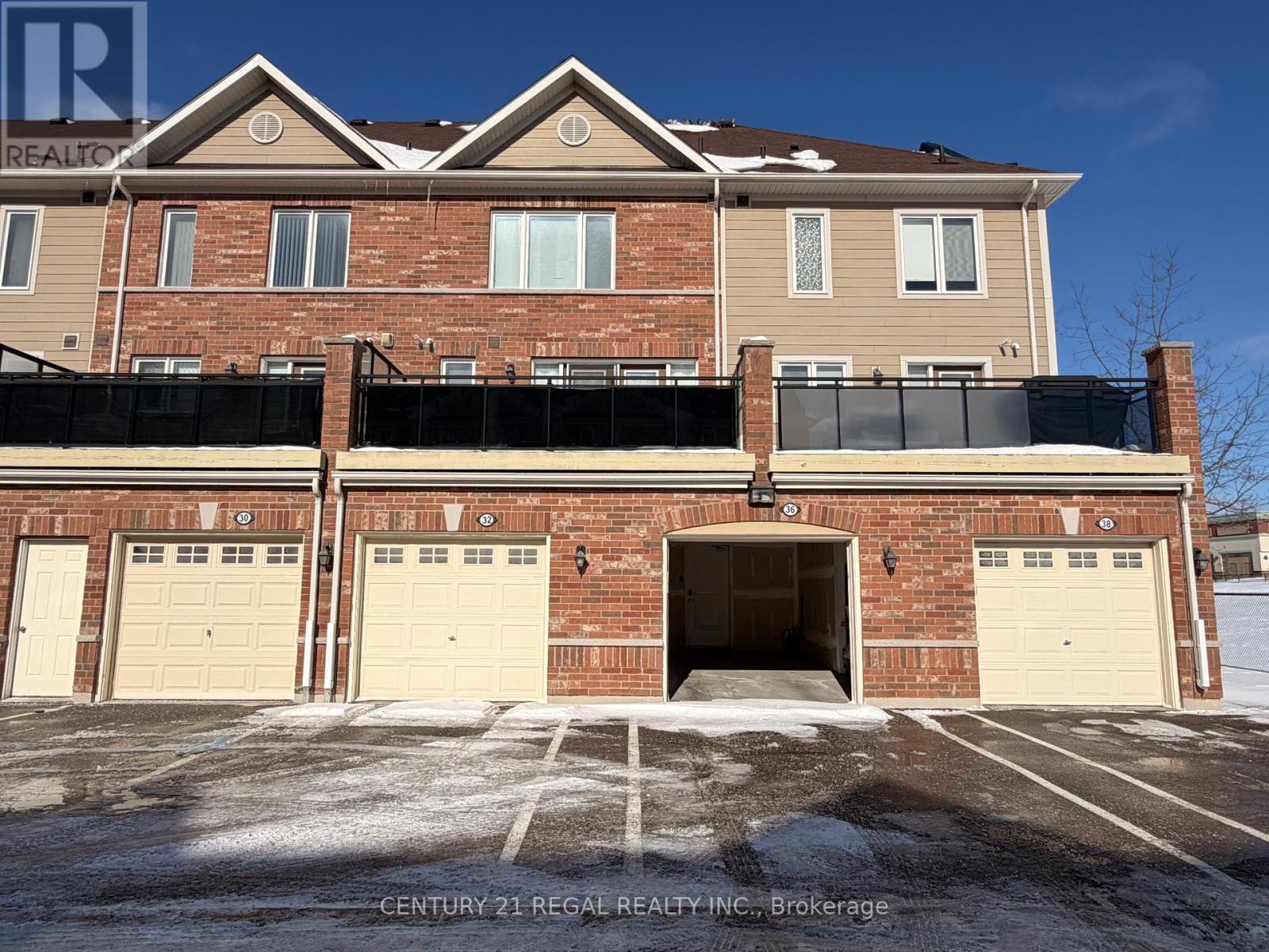 8 - 36 Walter Dove Court E, Aurora (Bayview Wellington), Ontario  L4G 0S8 - Photo 3 - N12780772