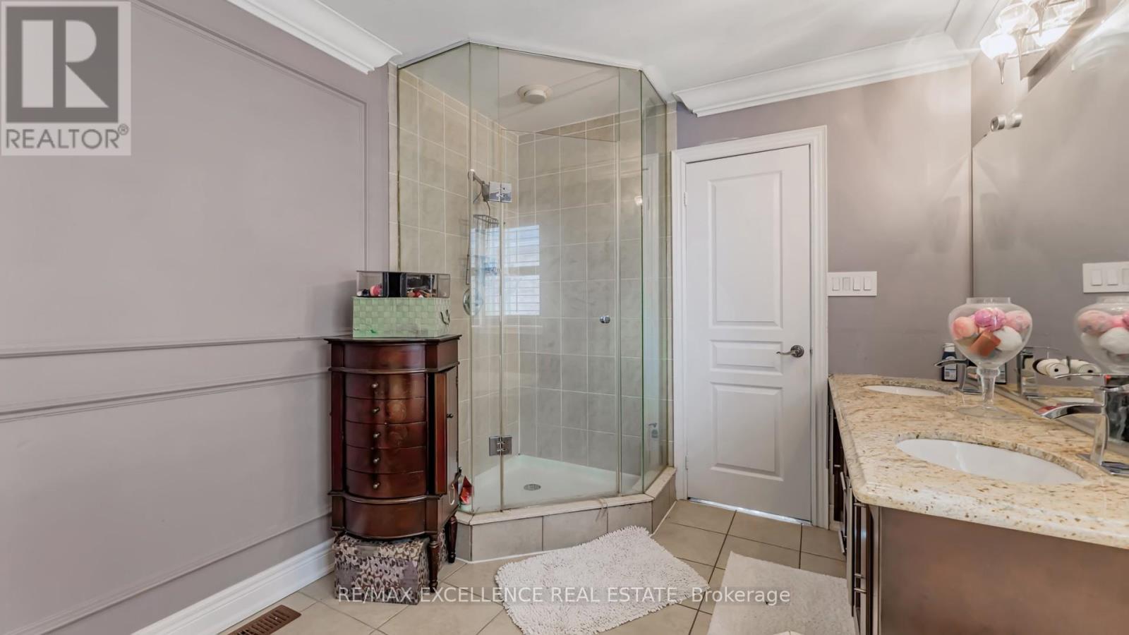 68 Bluffwood Crescent, Brampton, Ontario  L6P 2P3 - Photo 27 - W12785954