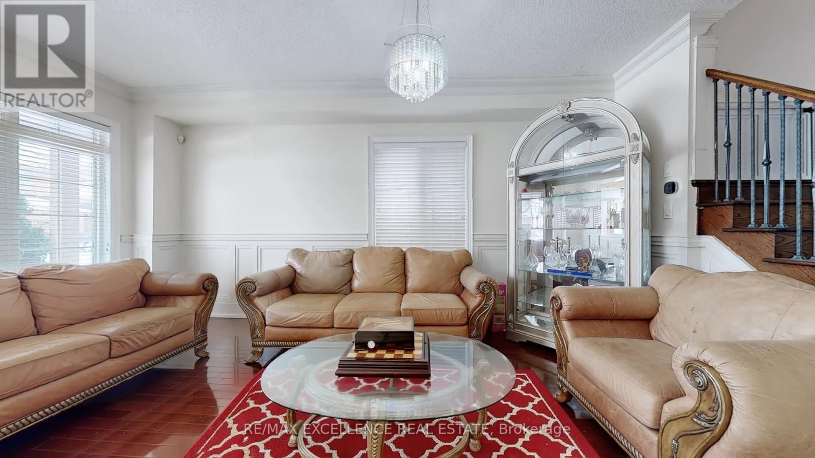 68 Bluffwood Crescent, Brampton, Ontario  L6P 2P3 - Photo 4 - W12785954