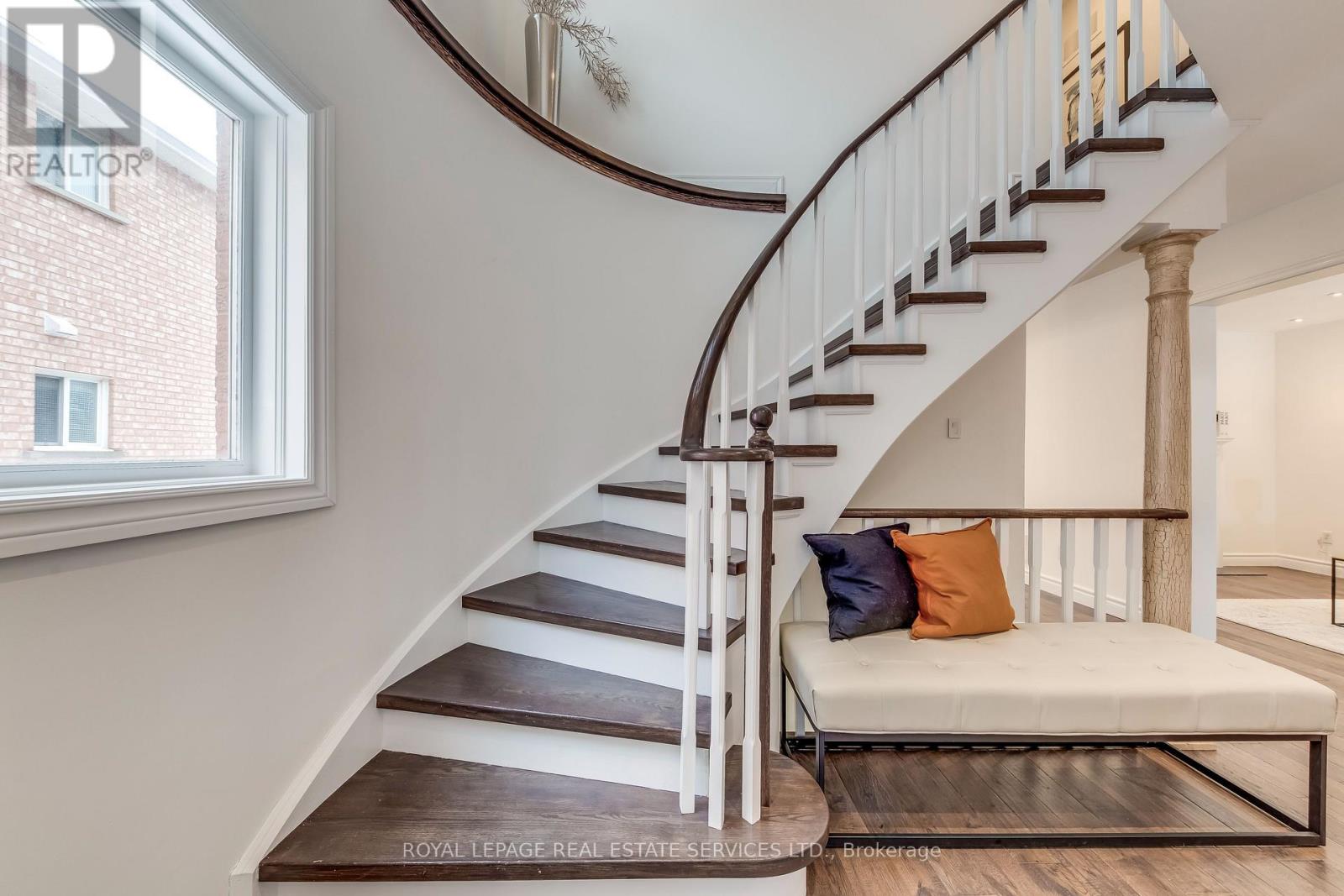 1452 Rimon Street, Mississauga, Ontario  L5V 1T7 - Photo 15 - W12786022