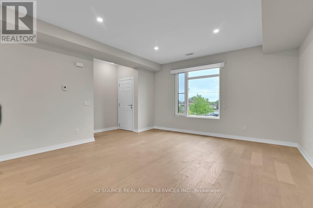 368 Rhonda Stewart Private, Ottawa, Ontario  K2S 2Y8 - Photo 1 - X12786012