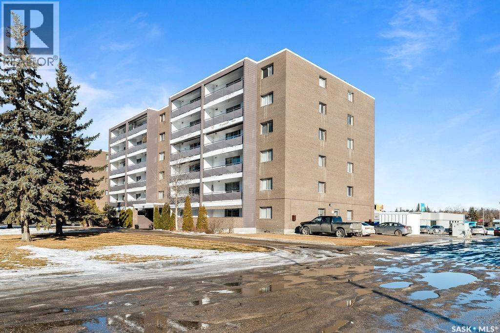 207 4615 Rae Street, Regina, Saskatchewan  S4S 3B2 - Photo 2 - SK028350
