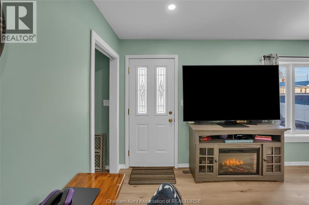 24 Regent Street, Blenheim, Ontario  N0P 1A0 - Photo 8 - 26000145