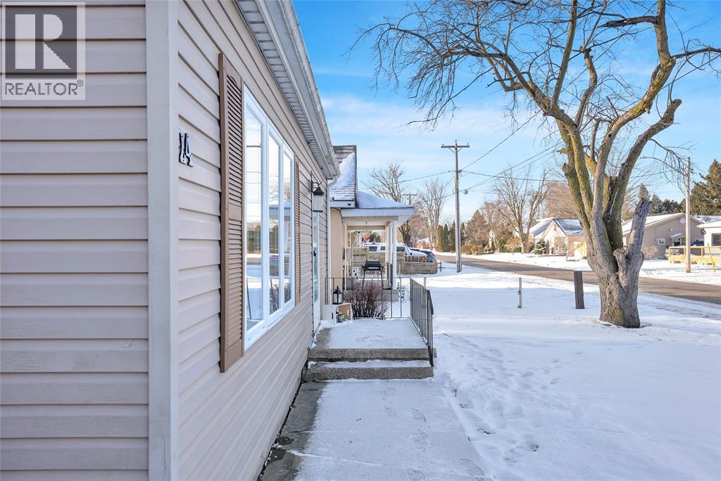 24 Regent Street, Blenheim, Ontario  N0P 1A0 - Photo 35 - 26000145