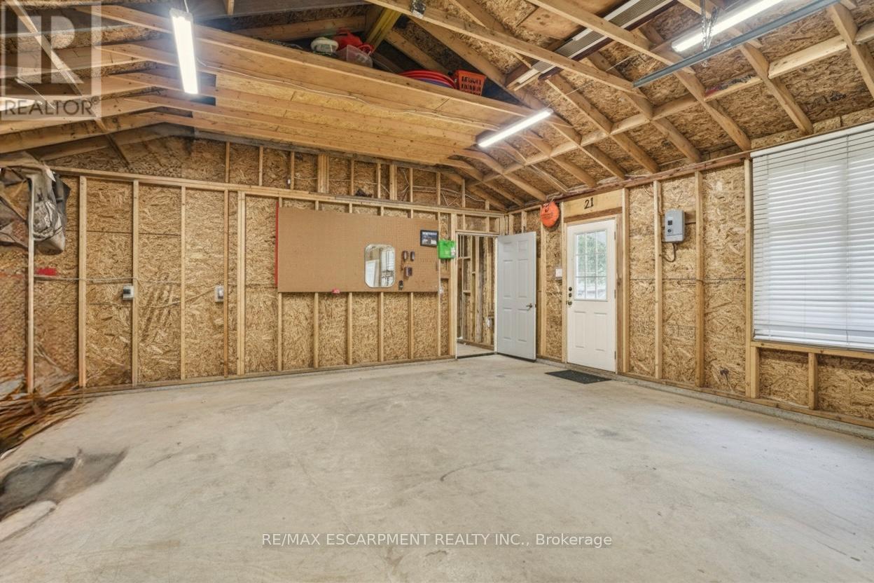 41 John Martin Crescent, Hamilton, Ontario  L0R 2H0 - Photo 32 - X12782000