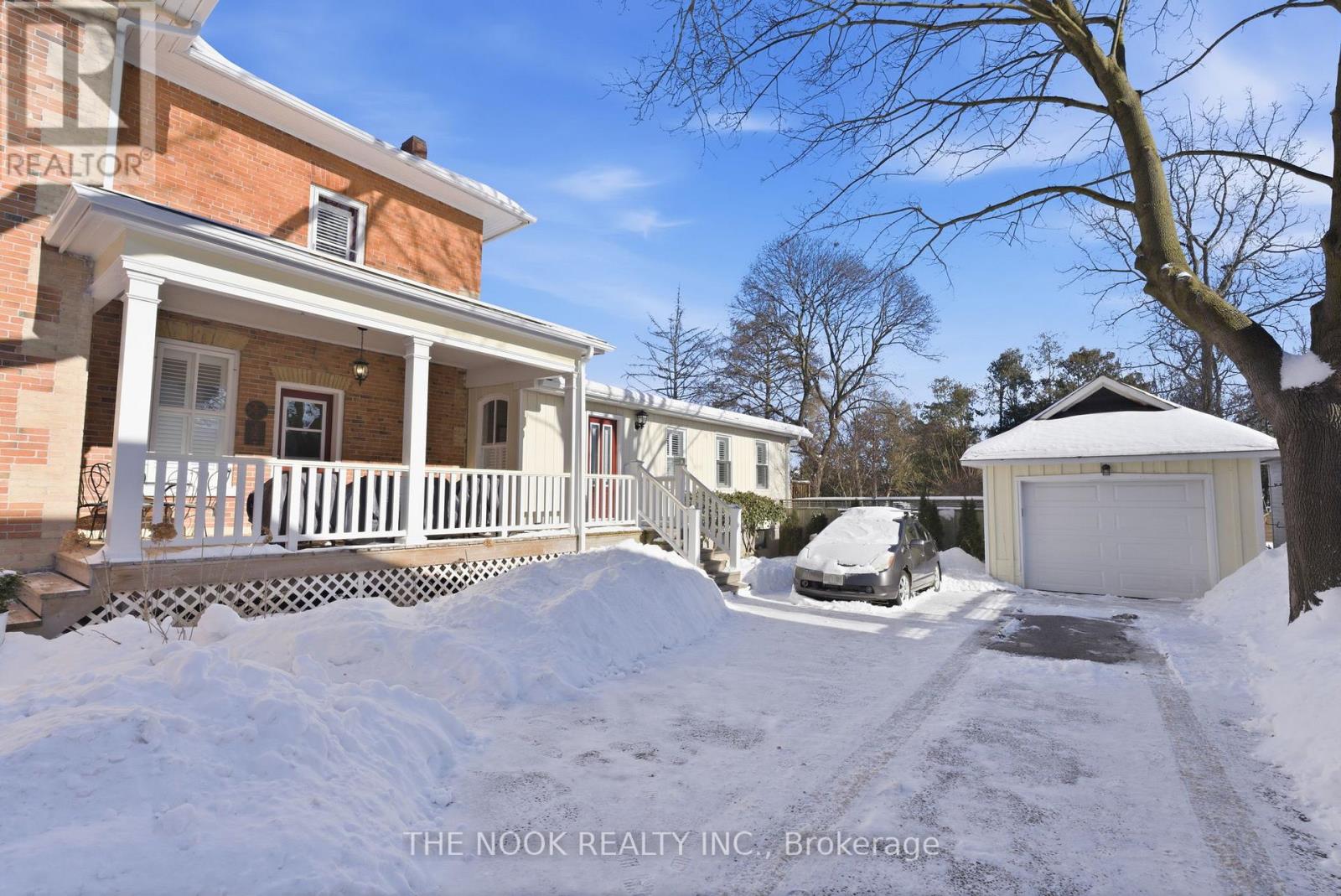 39 Centre Street, Clarington (Bowmanville), Ontario  L1C 2Y2 - Photo 2 - E12786078