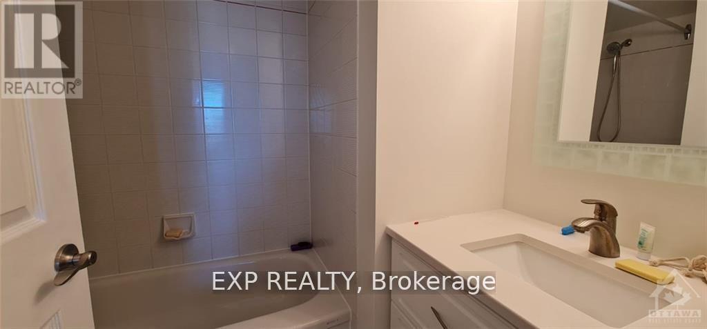 Unit 105 - 550 Cambridge Street, Ottawa, Ontario  K1S 5N3 - Photo 15 - X12786074