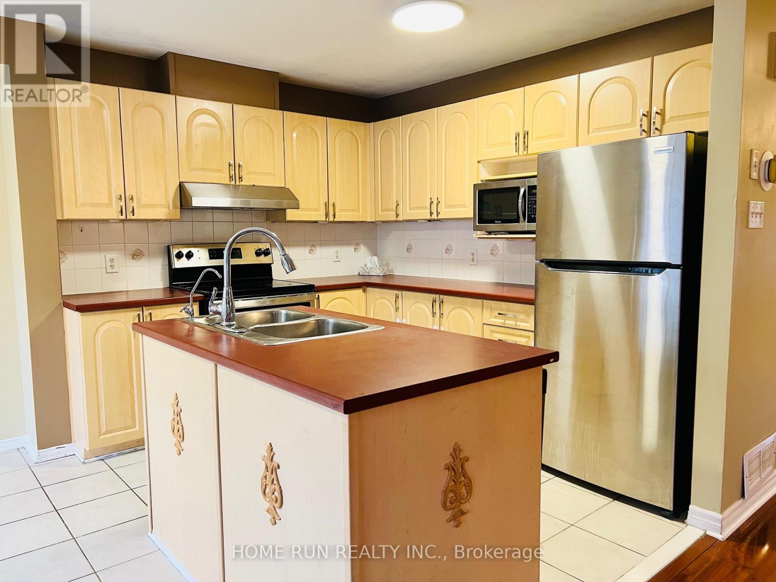 21 Karendale Street, Ottawa, Ontario  K2G 6V7 - Photo 10 - X12604844