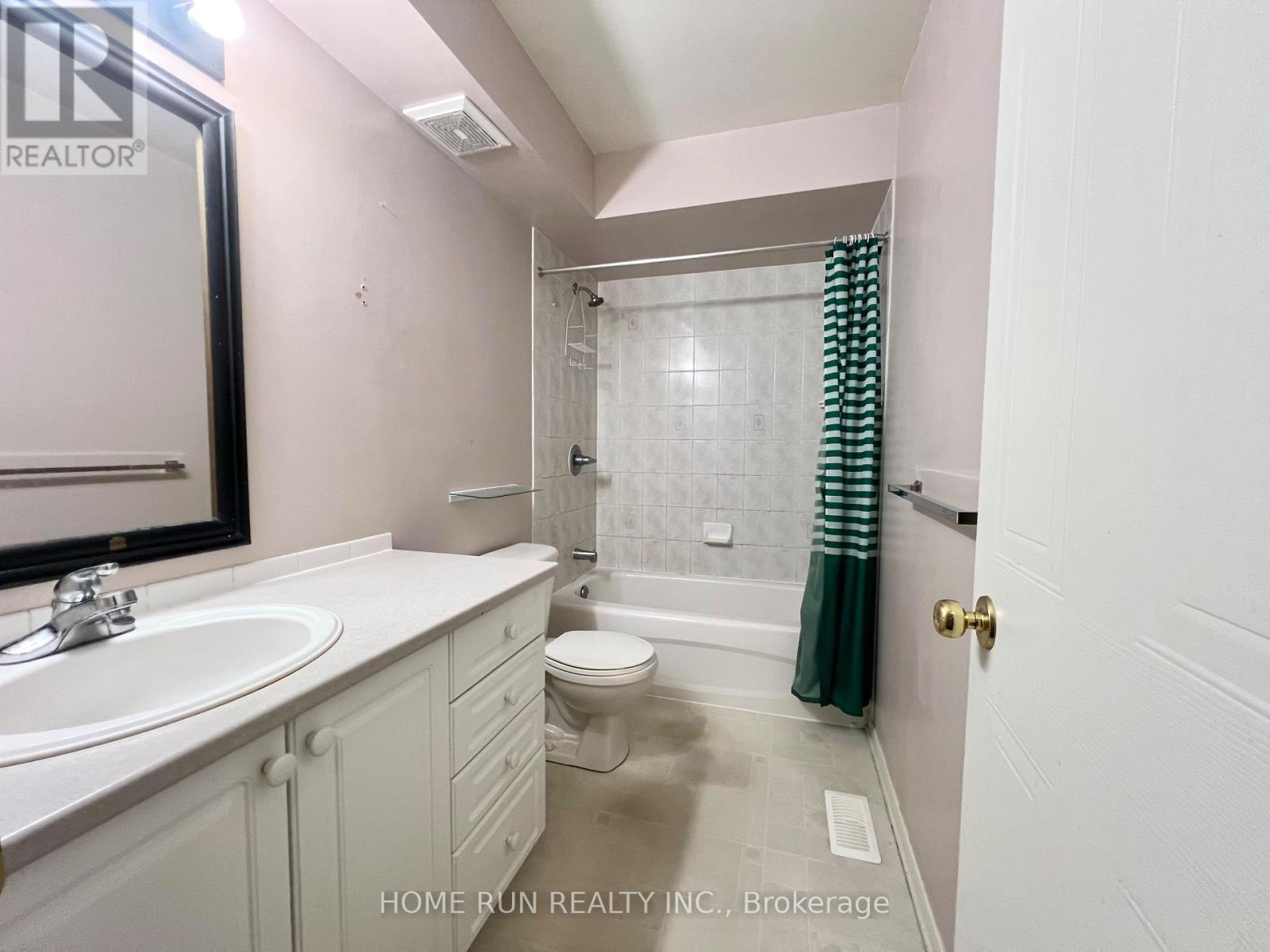 21 Karendale Street, Ottawa, Ontario  K2G 6V7 - Photo 27 - X12604844