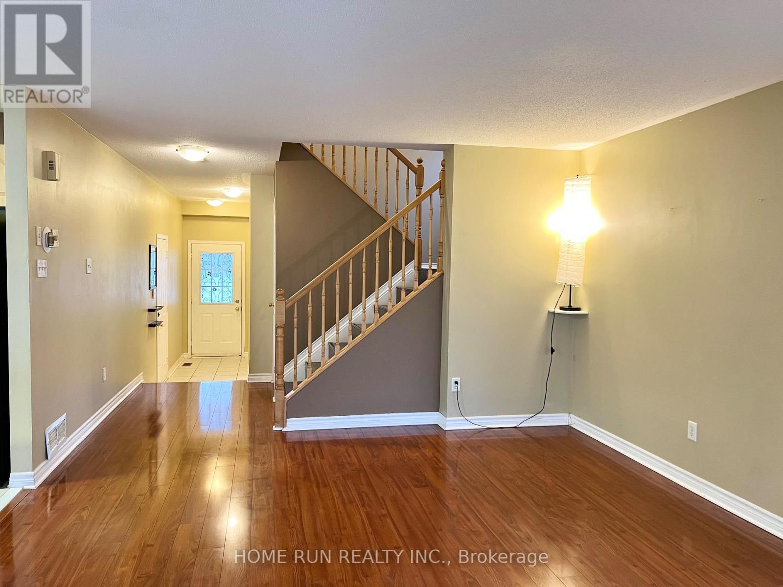 21 Karendale Street, Ottawa, Ontario  K2G 6V7 - Photo 7 - X12604844