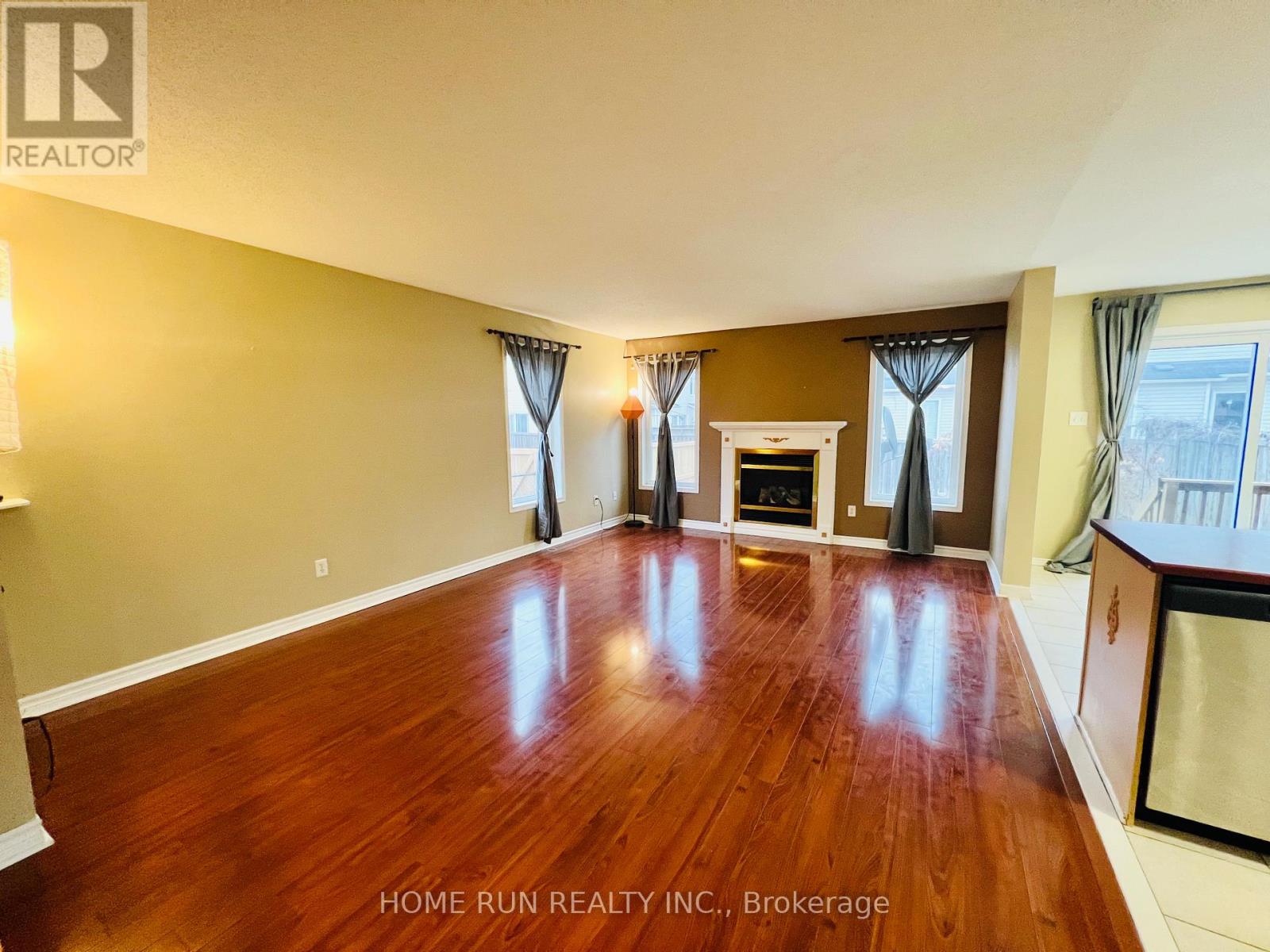 21 Karendale Street, Ottawa, Ontario  K2G 6V7 - Photo 8 - X12604844