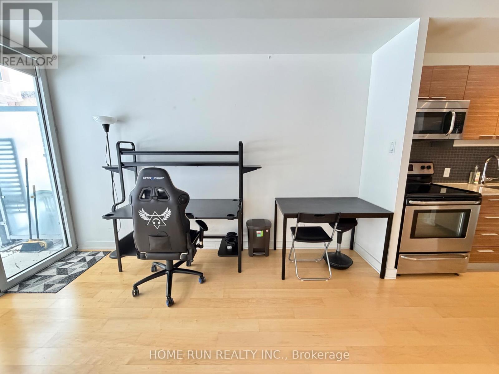 210 - 354 Gladstone Avenue, Ottawa, Ontario  K2P 0R4 - Photo 17 - X12649186