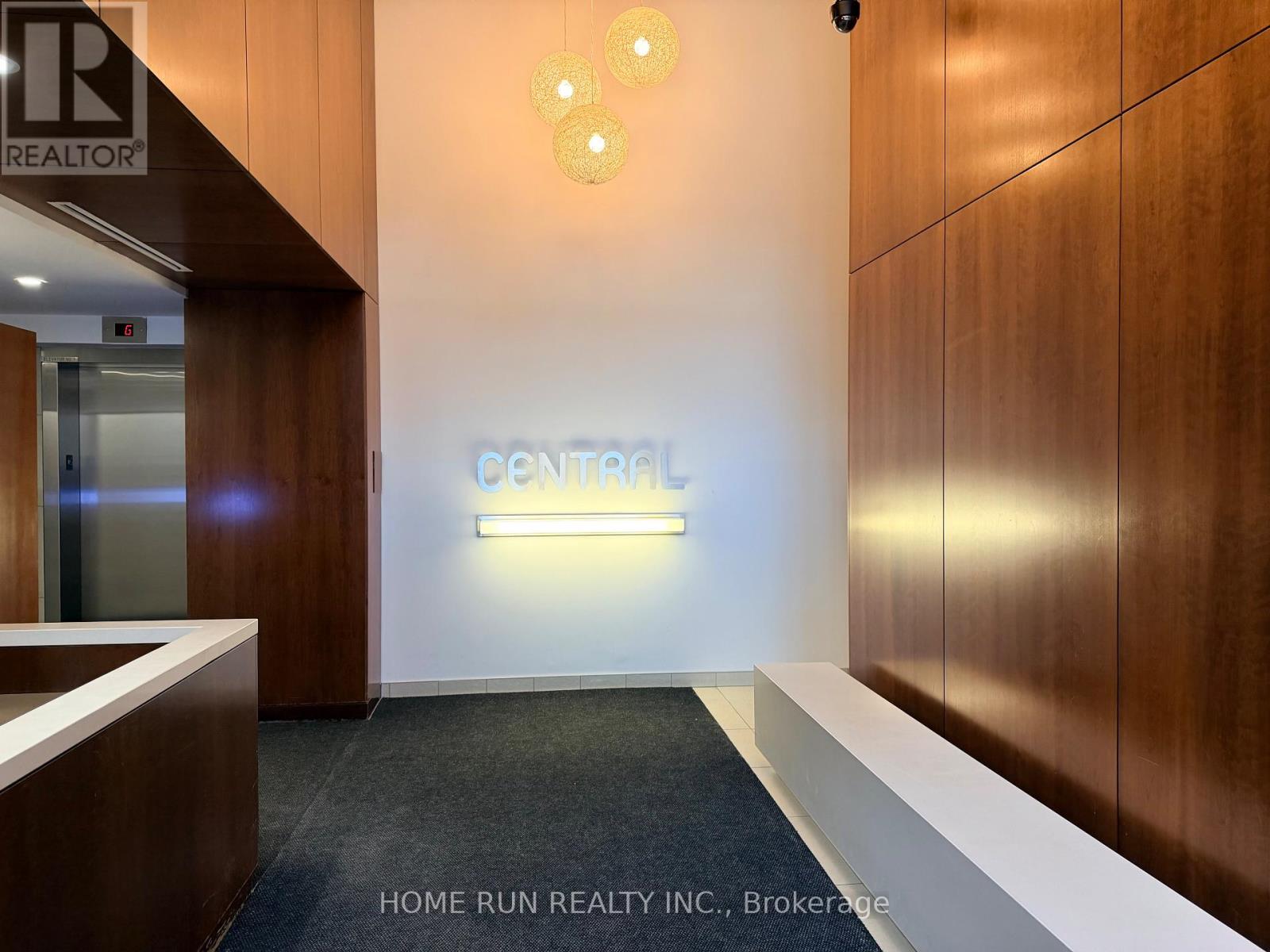 210 - 354 Gladstone Avenue, Ottawa, Ontario  K2P 0R4 - Photo 5 - X12649186