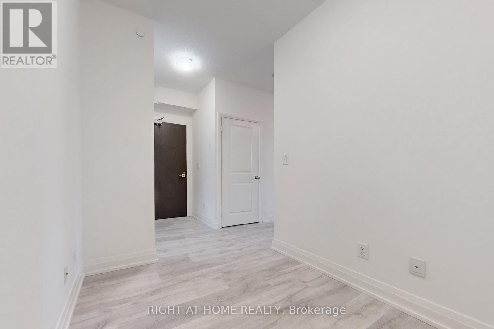 1606 - 3700 Highway 7 Road, Vaughan, Ontario  L4L 0G8 - Photo 6 - N12786060