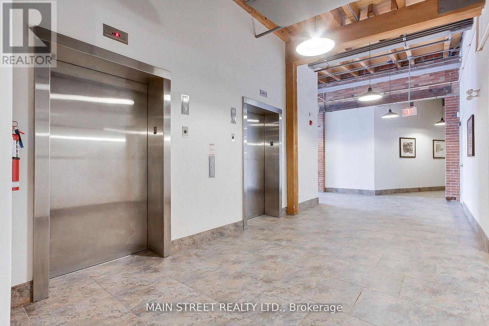 318 - 543 Timothy Street, Newmarket, Ontario  L3Y 1R1 - Photo 4 - N12786088