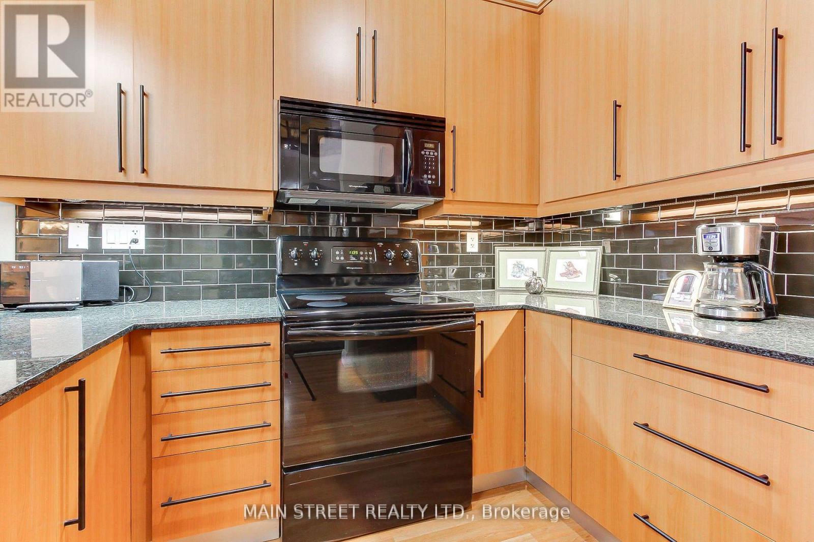 318 - 543 Timothy Street, Newmarket, Ontario  L3Y 1R1 - Photo 9 - N12786088