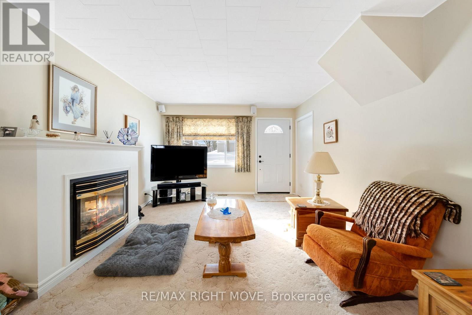 494 High Street, Orillia, Ontario  L3V 4X7 - Photo 4 - S12786054