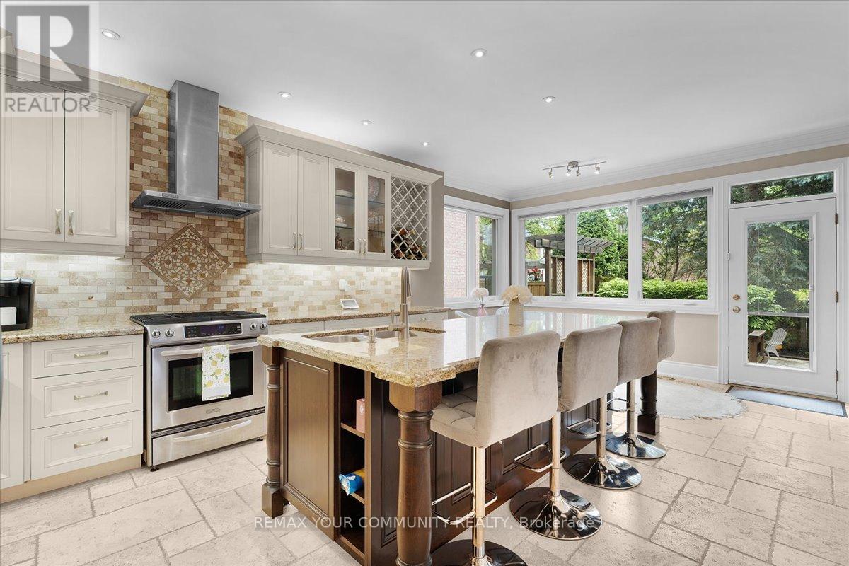 1 Marshfield Court, Toronto (Banbury-Don Mills), Ontario  M3C 2E2 - Photo 11 - C12753796