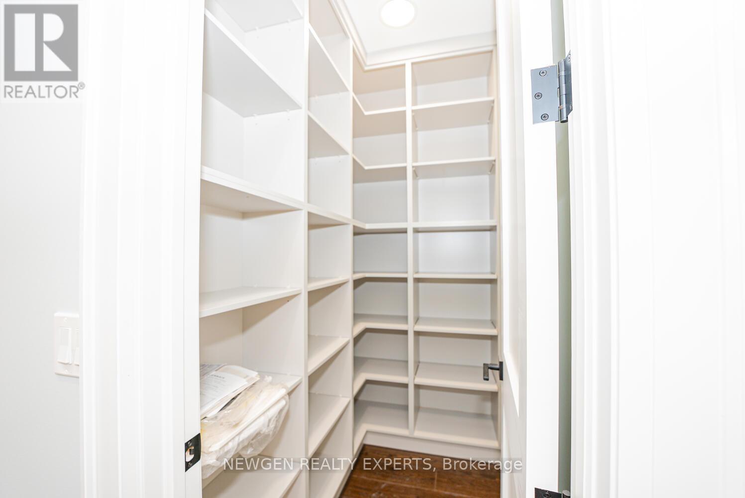 1510 Bridge Road, Oakville, Ontario  L6L 2E3 - Photo 20 - W12786072