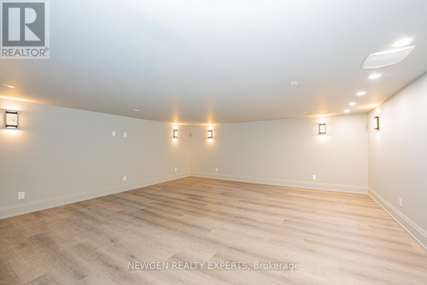 1510 Bridge Road, Oakville, Ontario  L6L 2E3 - Photo 41 - W12786072