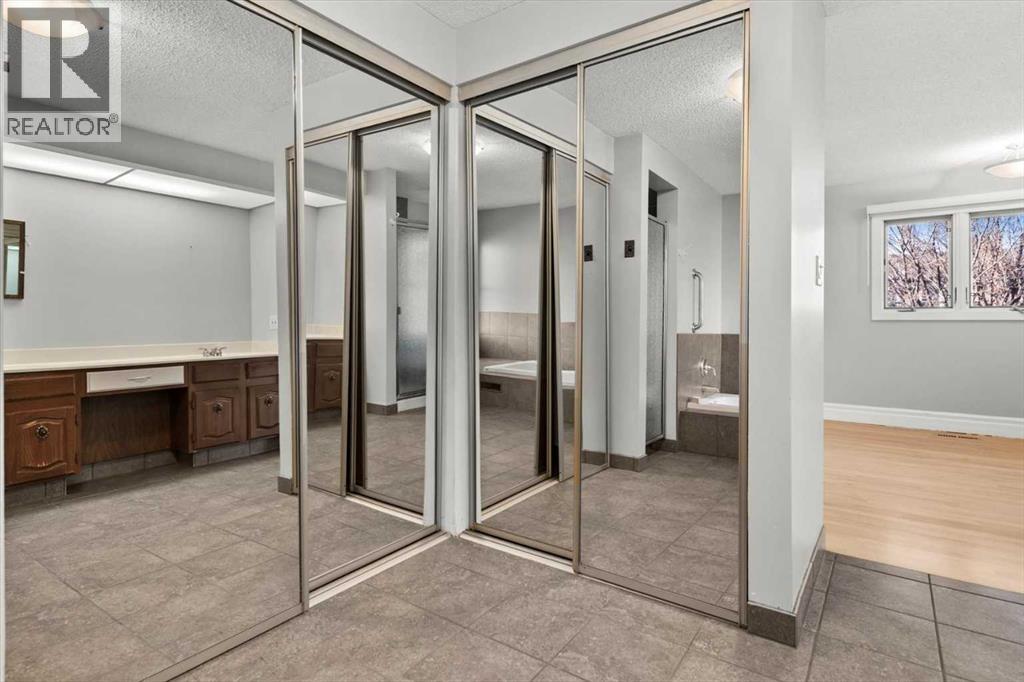 15 Oakmount Place Sw, Calgary, Alberta  T2V 4Y2 - Photo 24 - A2278767