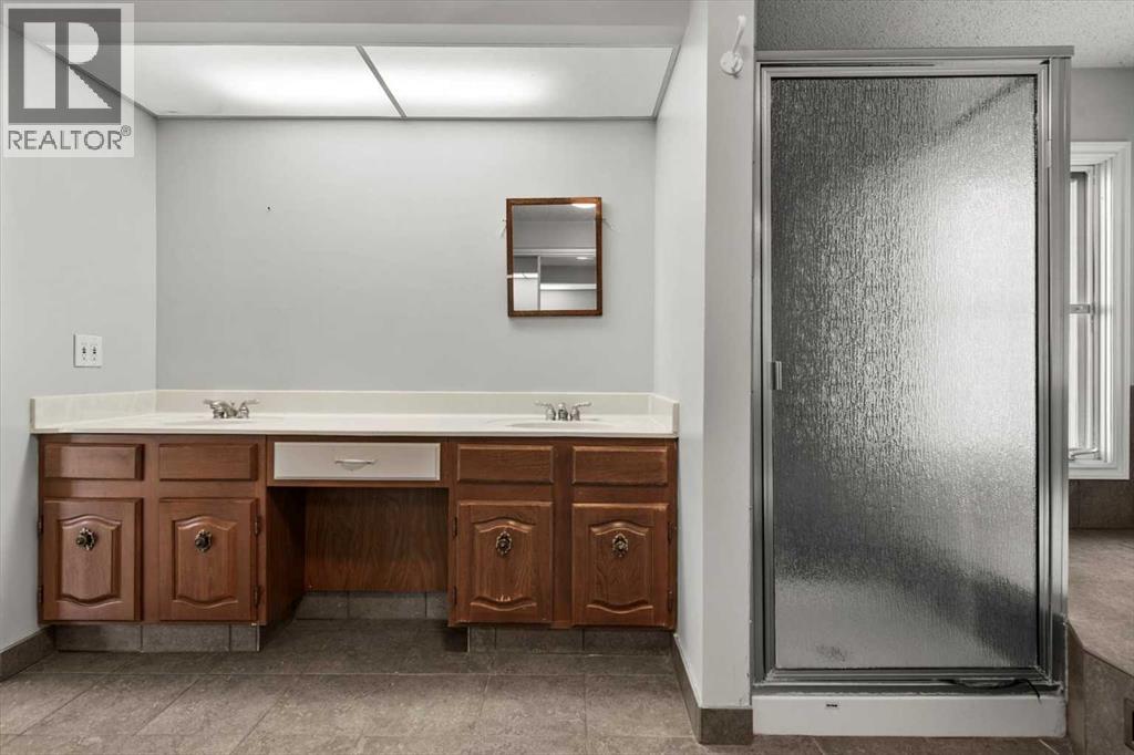 15 Oakmount Place Sw, Calgary, Alberta  T2V 4Y2 - Photo 23 - A2278767