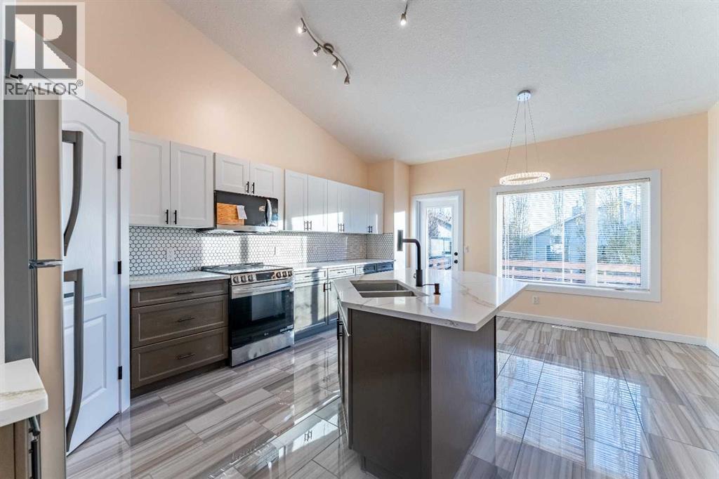 224 Highland Circle, Strathmore, Alberta  T1P 1V4 - Photo 7 - A2283175