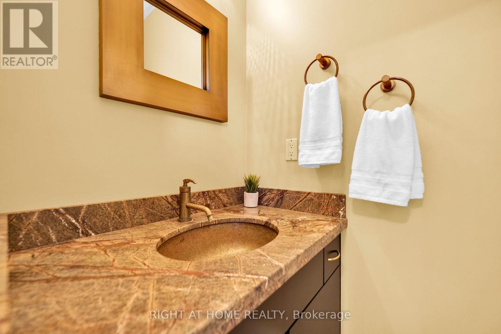 33 Walnut Drive, Guelph, Ontario  N1E 4B4 - Photo 25 - X12786082