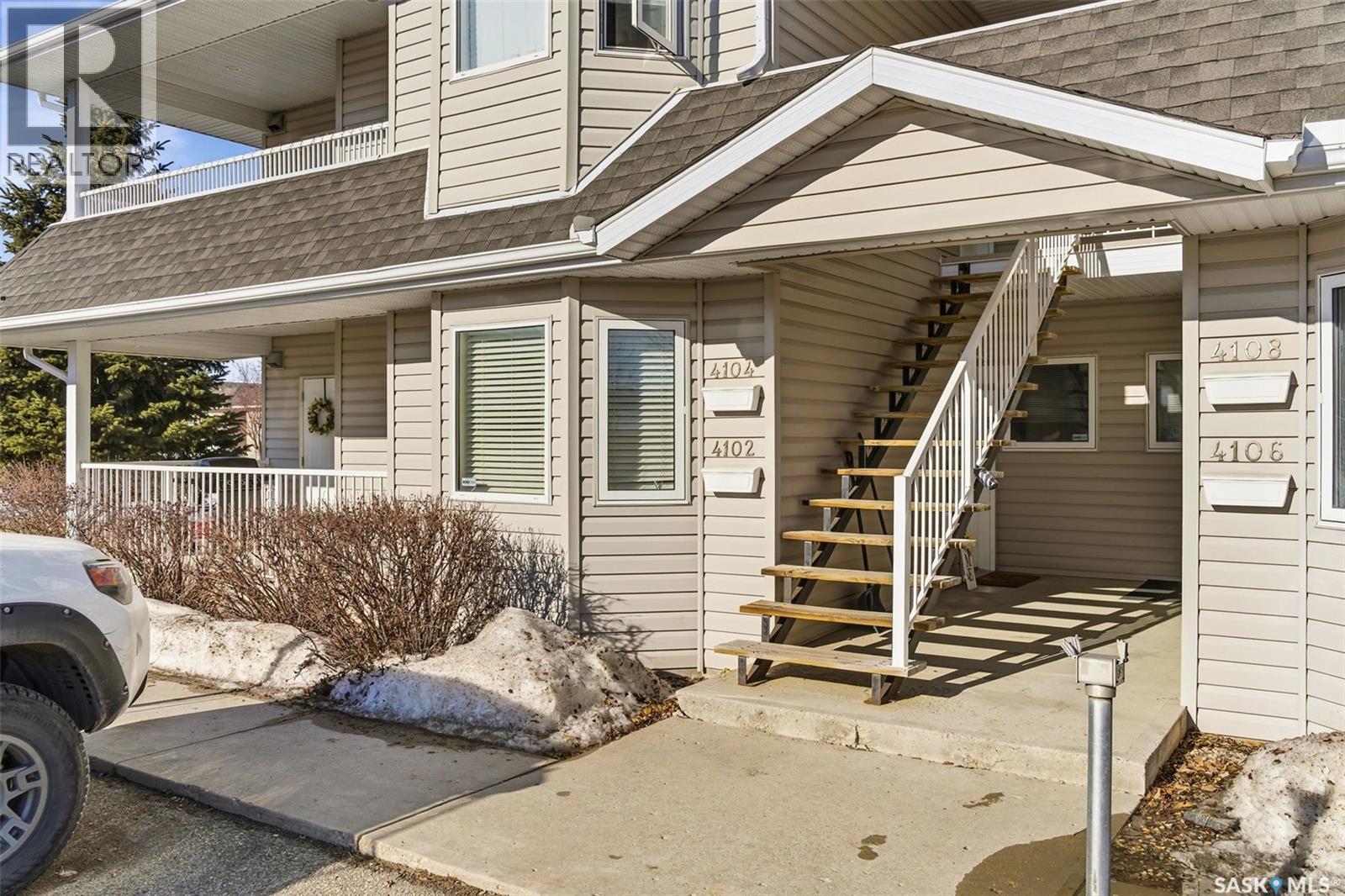 4102 Buckingham Drive E, Regina, Saskatchewan  S4V 3A9 - Photo 4 - SK028426