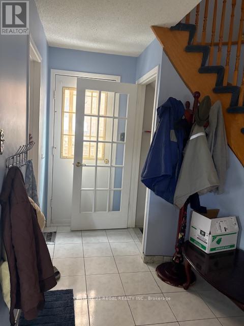 15 Shallice Court, Toronto, Ontario  M1B 4W7 - Photo 6 - E12783764