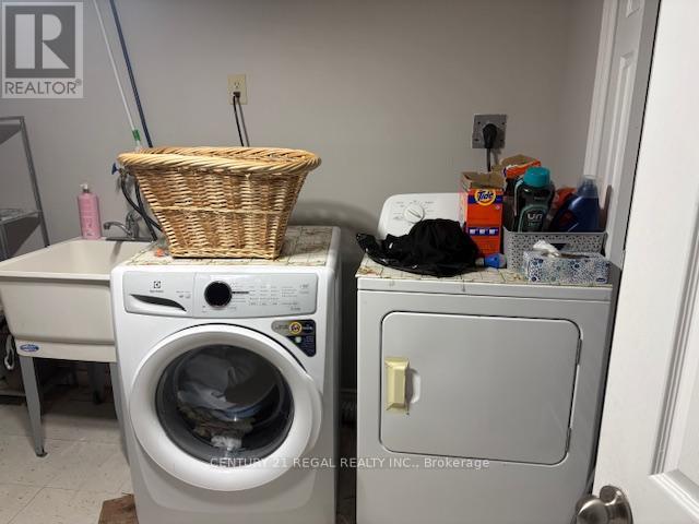 15 Shallice Court, Toronto, Ontario  M1B 4W7 - Photo 7 - E12783764