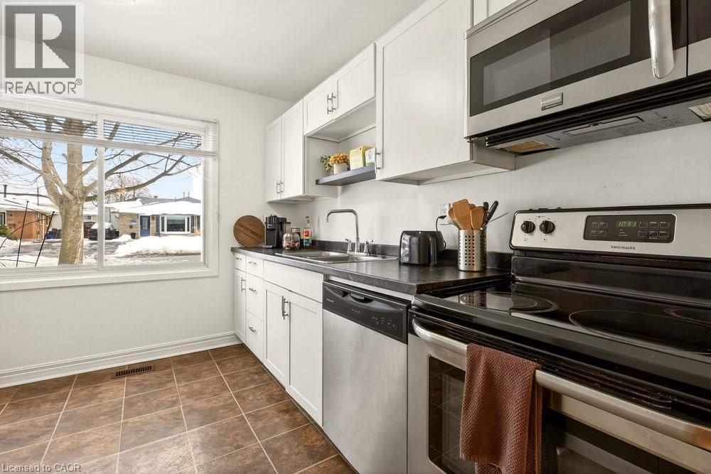 82 San Remo Drive, Hamilton, Ontario  L9C 5N6 - Photo 18 - 40804373