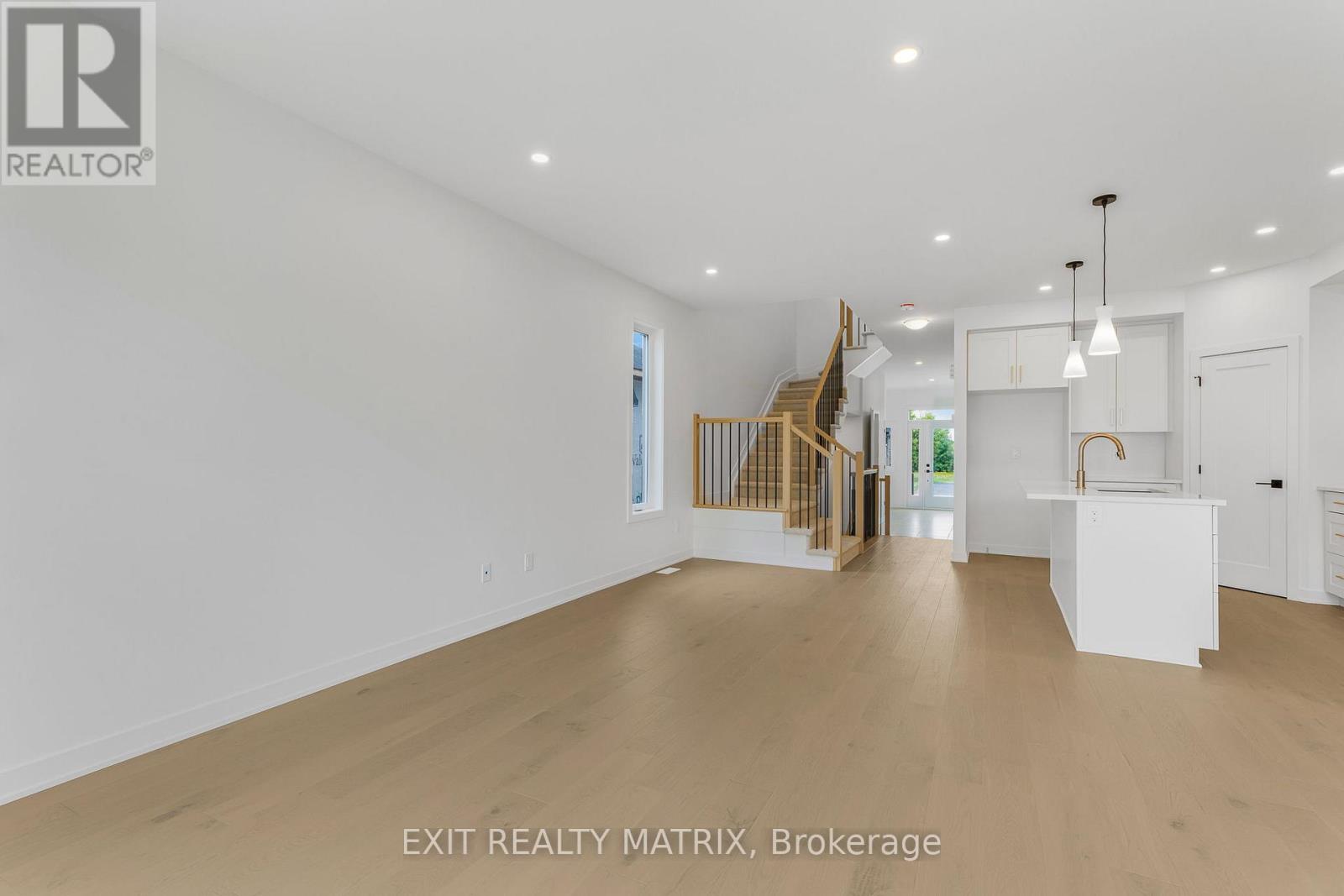 937 Cologne Street, Russell, Ontario  K0A 1W0 - Photo 10 - X12779322